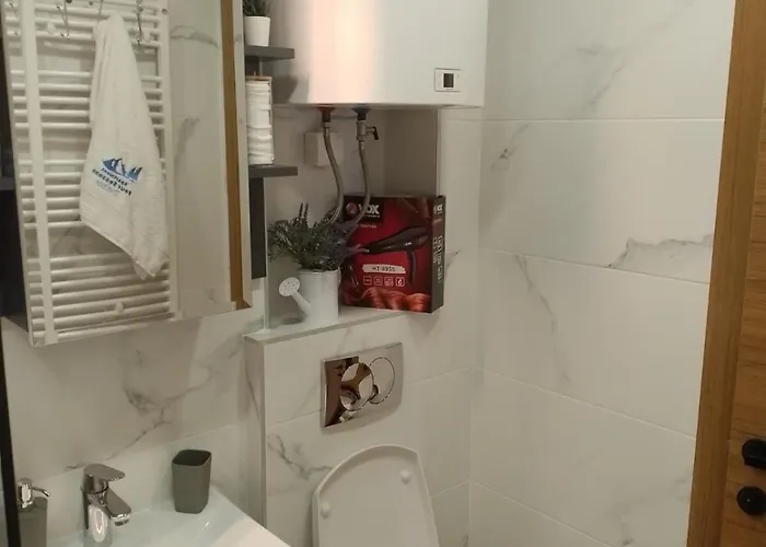 Four Seasons 즐라티보