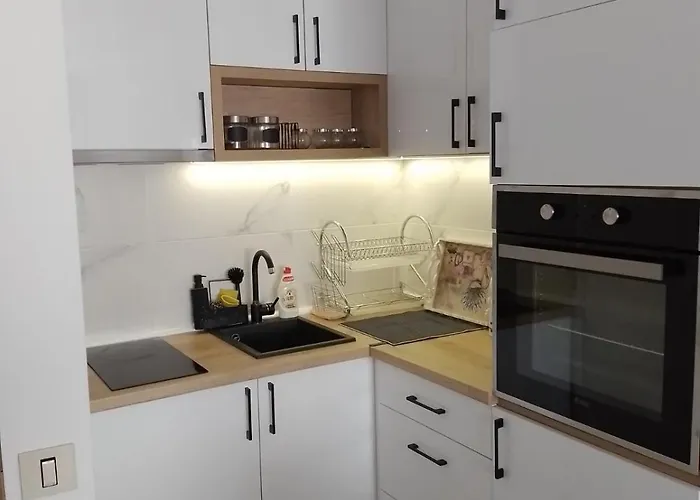 Four Seasons 아파트